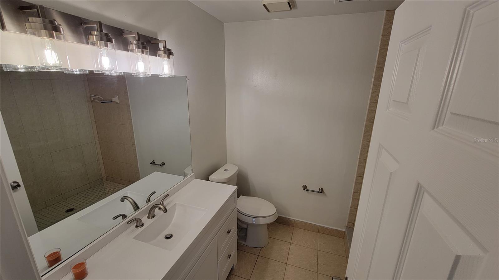 Image 20 of 41 For 5322 11th Street Circle E 5322