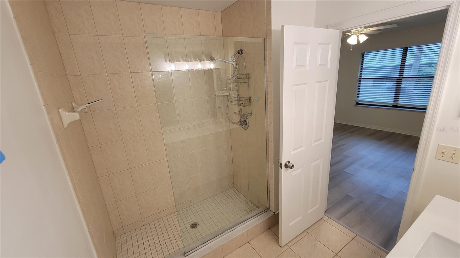 Image 21 of 41 For 5322 11th Street Circle E 5322