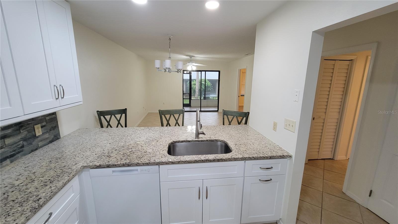 Image 9 of 41 For 5322 11th Street Circle E 5322