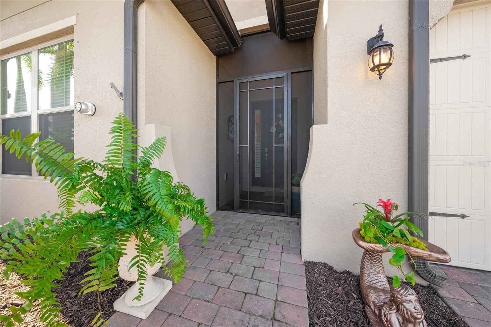 Image 15 of 75 For 340 Toscavilla Boulevard