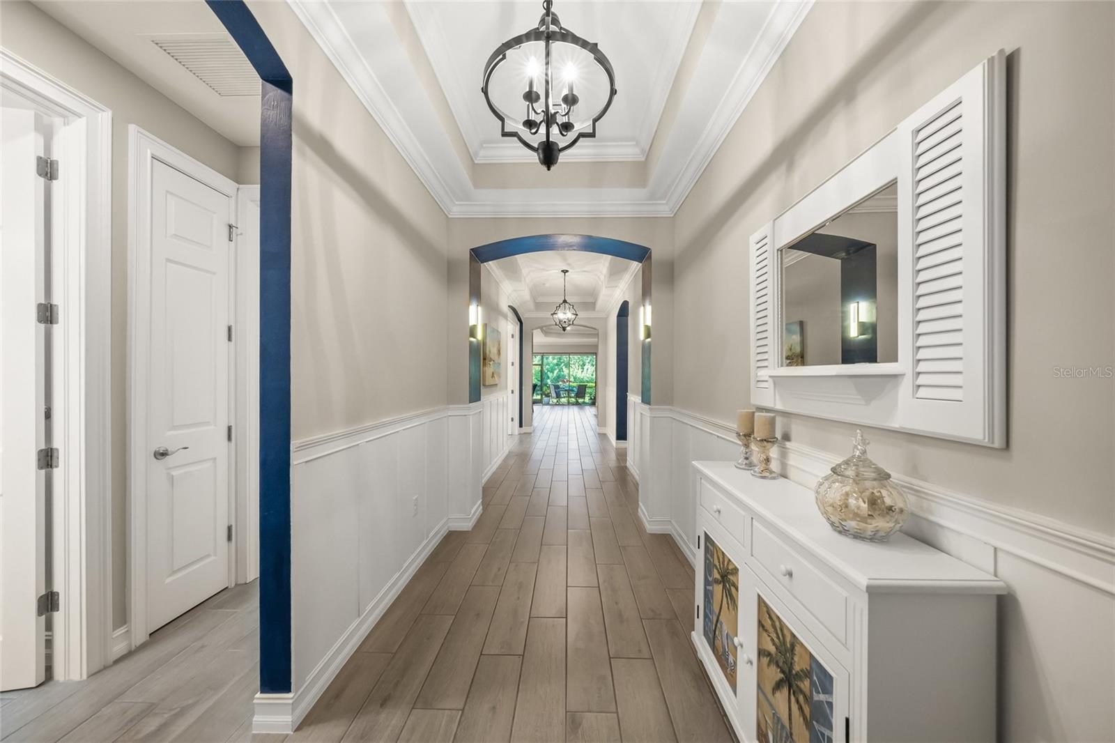 Image 18 of 75 For 340 Toscavilla Boulevard
