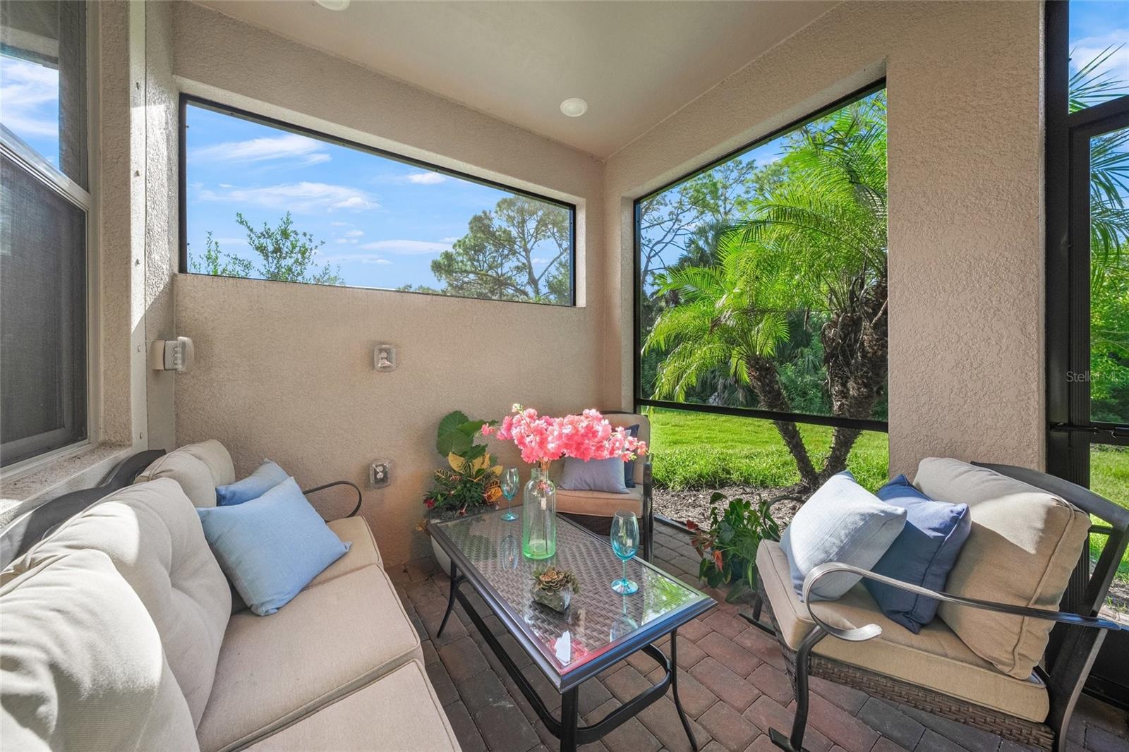Image 29 of 75 For 340 Toscavilla Boulevard