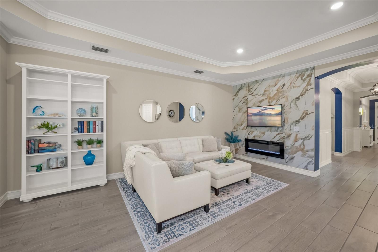 Image 35 of 75 For 340 Toscavilla Boulevard