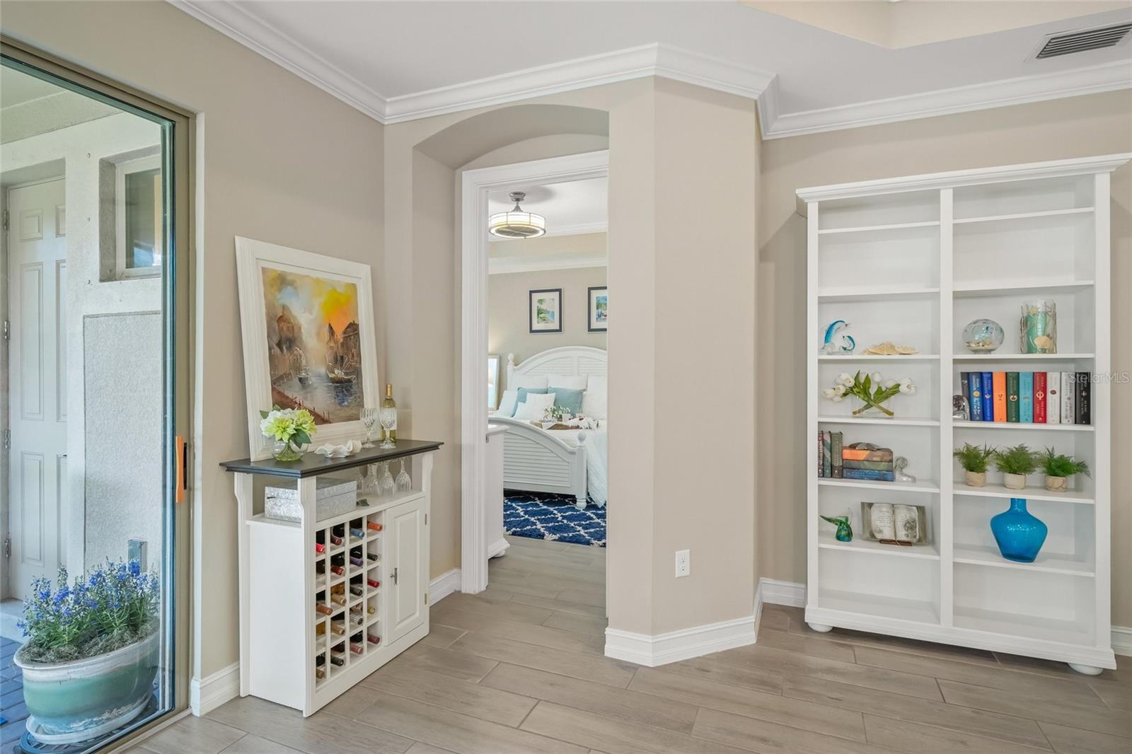 Image 37 of 75 For 340 Toscavilla Boulevard