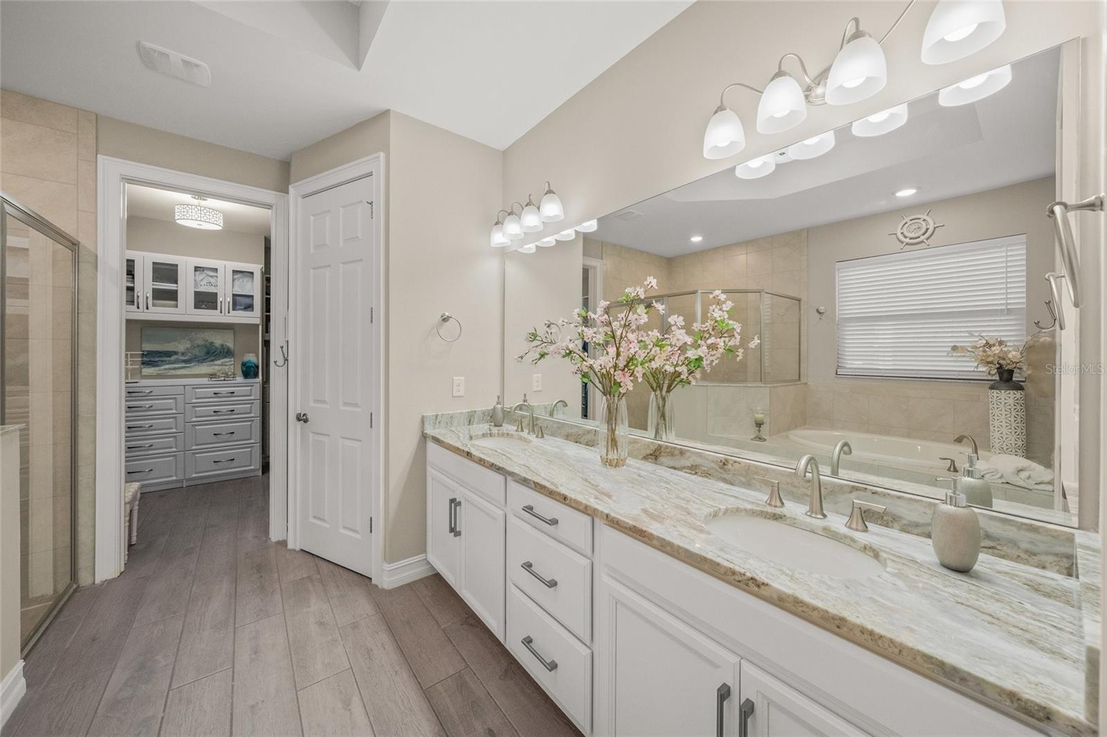Image 4 of 75 For 340 Toscavilla Boulevard