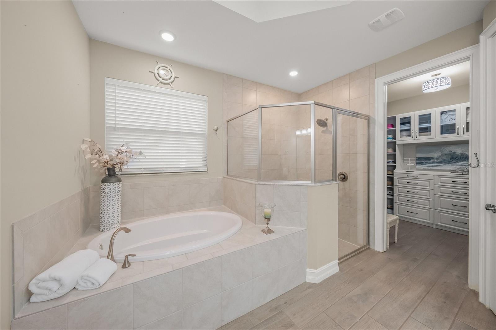Image 41 of 75 For 340 Toscavilla Boulevard