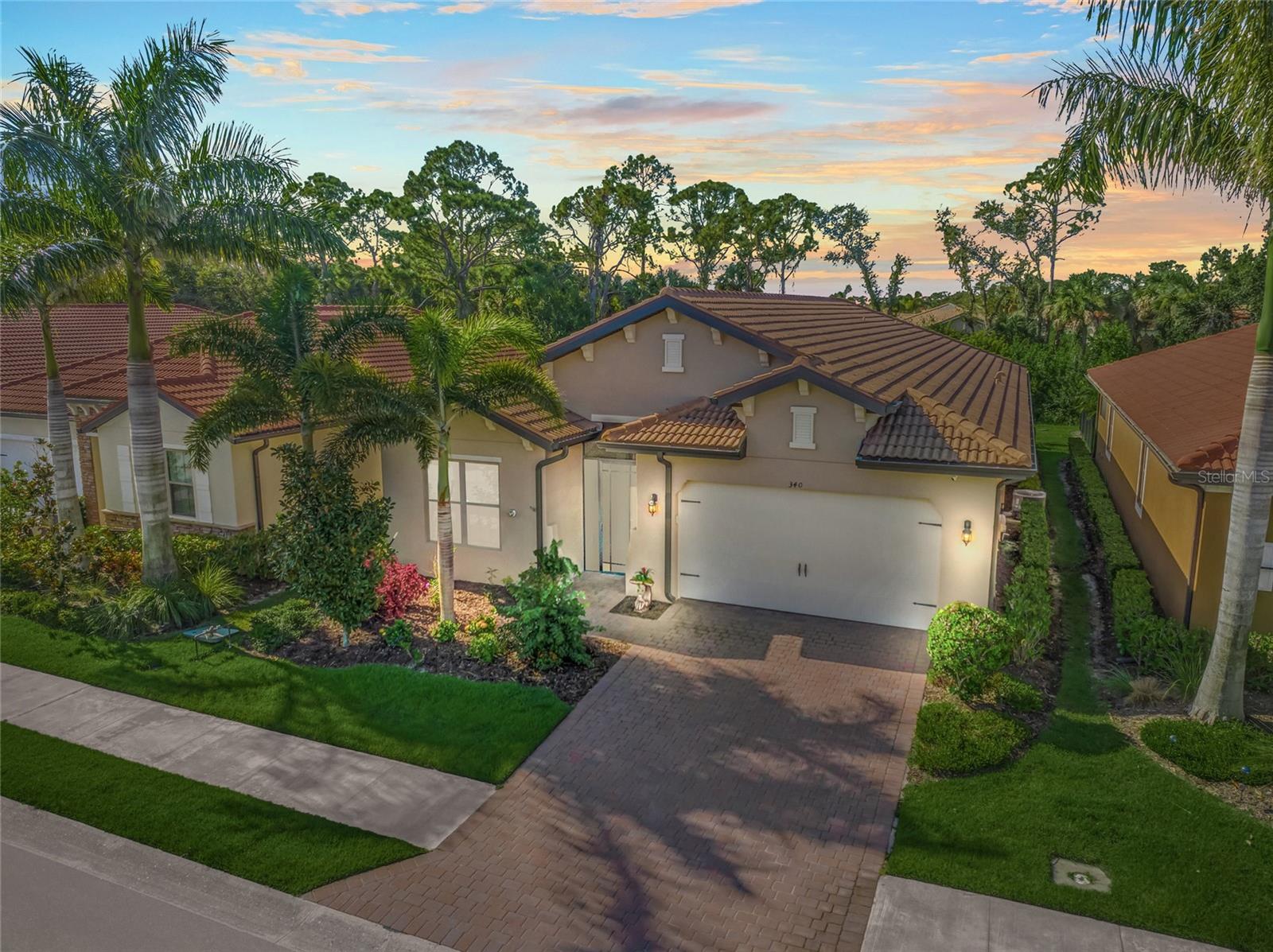 Image 54 of 75 For 340 Toscavilla Boulevard
