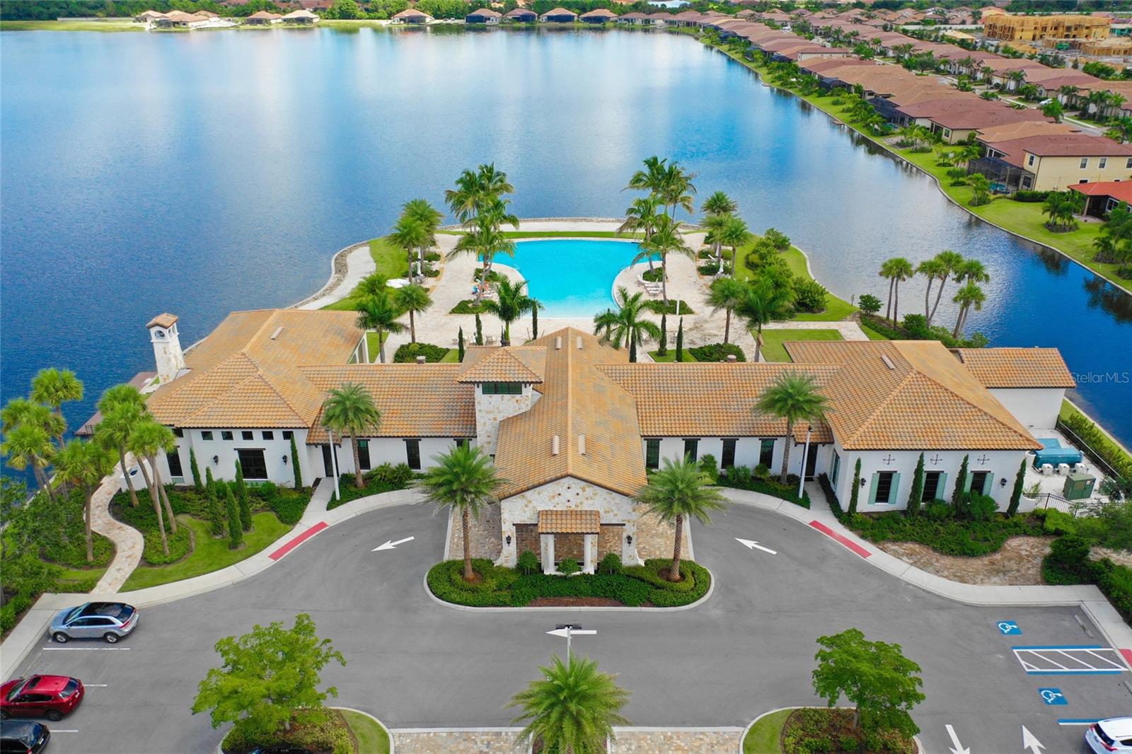 Image 58 of 75 For 340 Toscavilla Boulevard