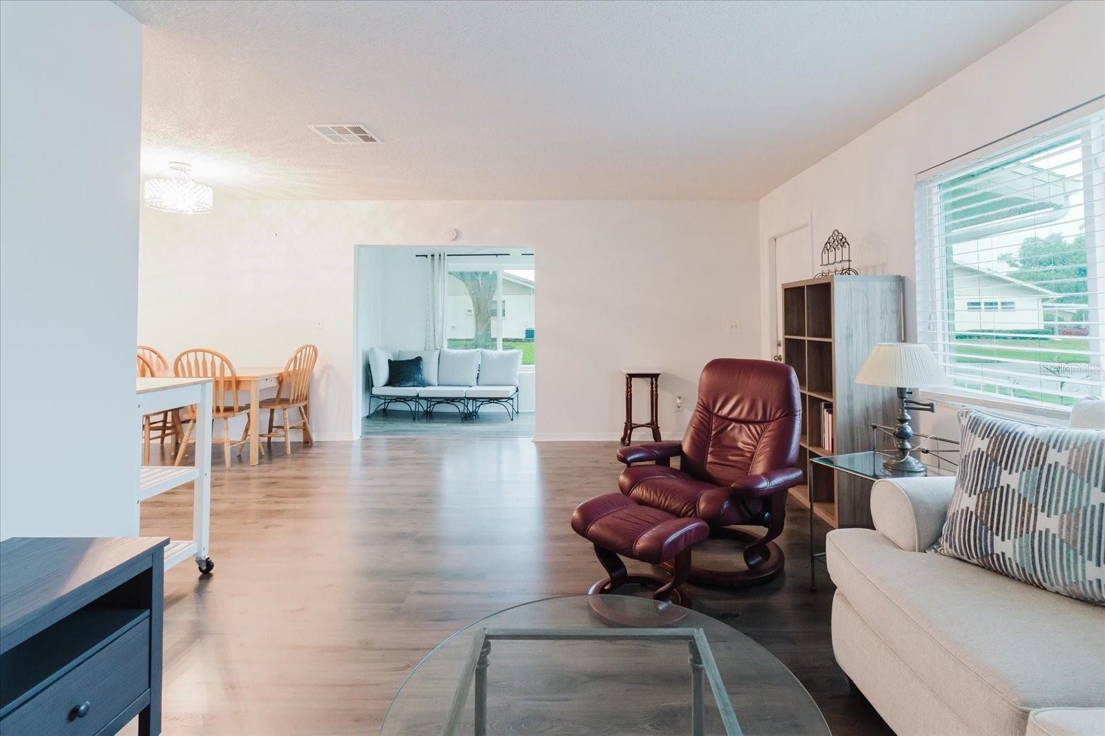 Image 10 of 63 For 2209 Grenadier Drive 0