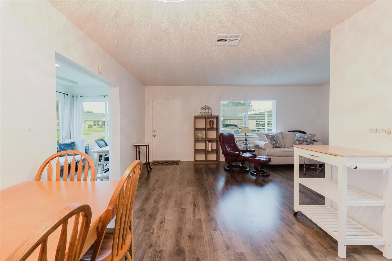 Image 14 of 63 For 2209 Grenadier Drive 0