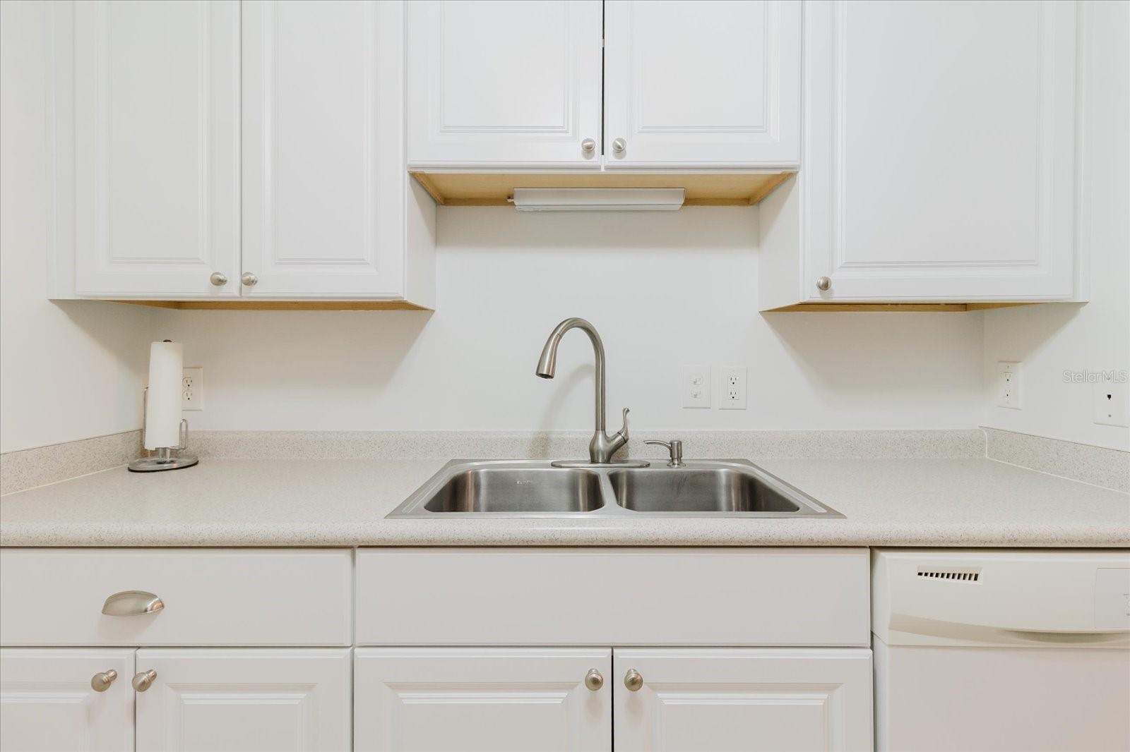 Image 18 of 63 For 2209 Grenadier Drive 0