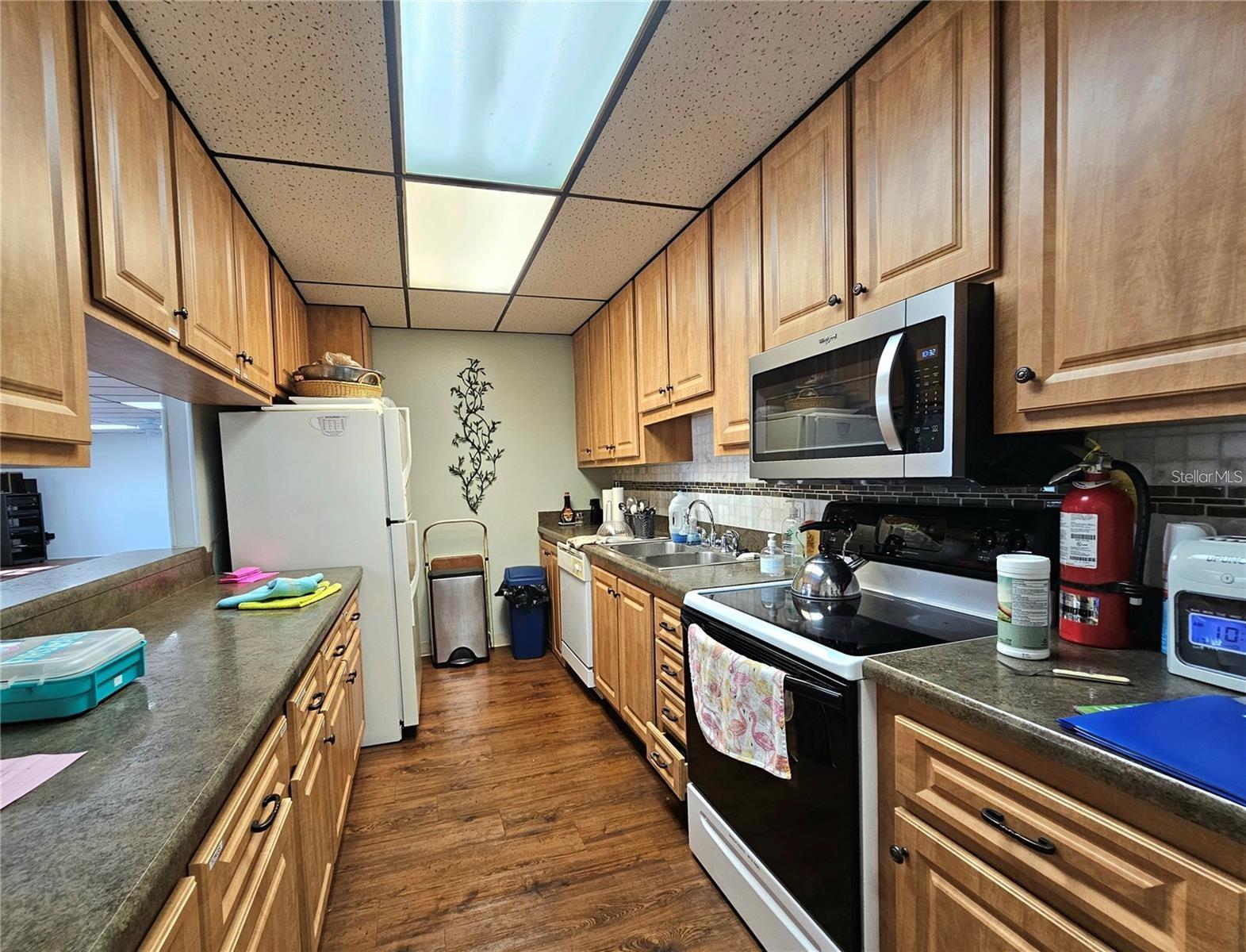 Image 21 of 28 For 390 301 Boulevard W 5b