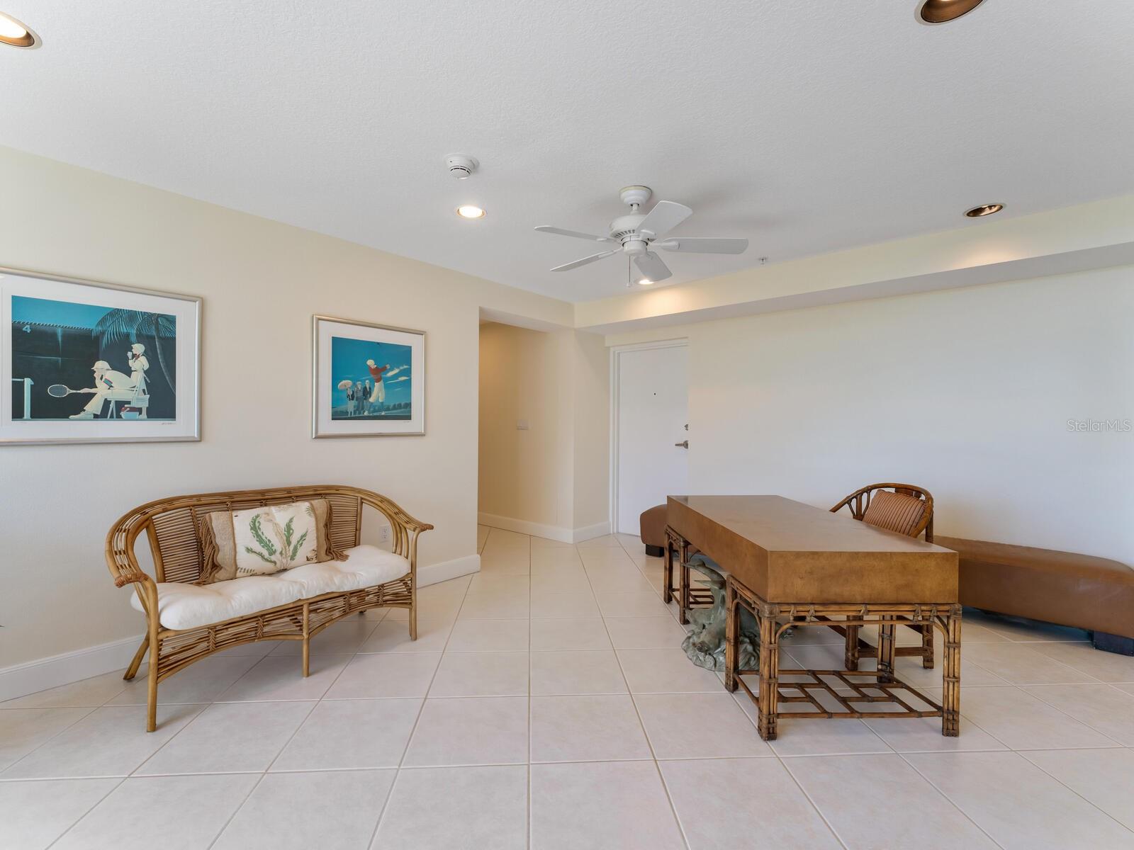 Image 20 of 57 For 1511 Gulf Of Mexico Drive 201