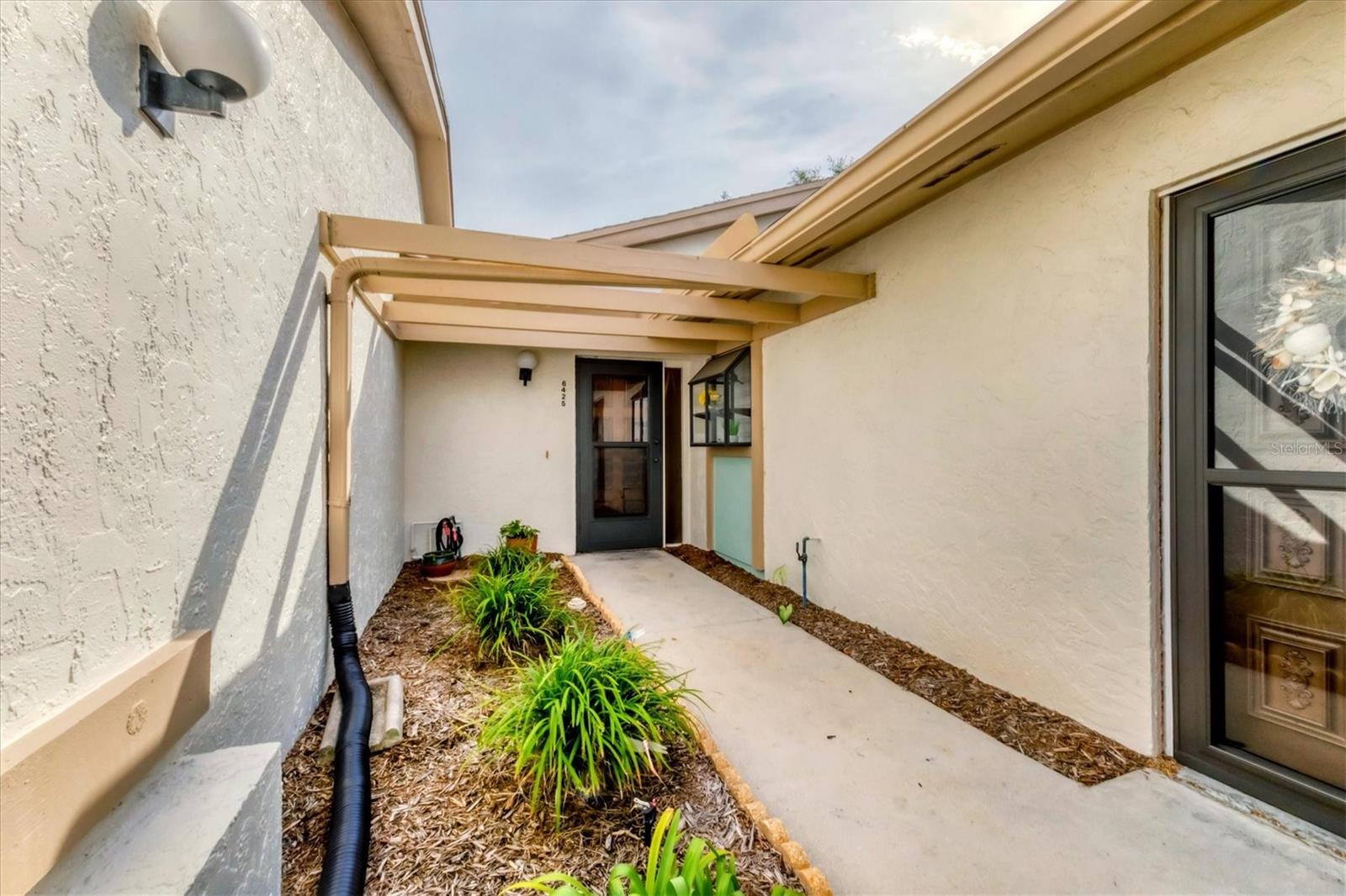 Image 16 of 45 For 6425 Heritage Lane