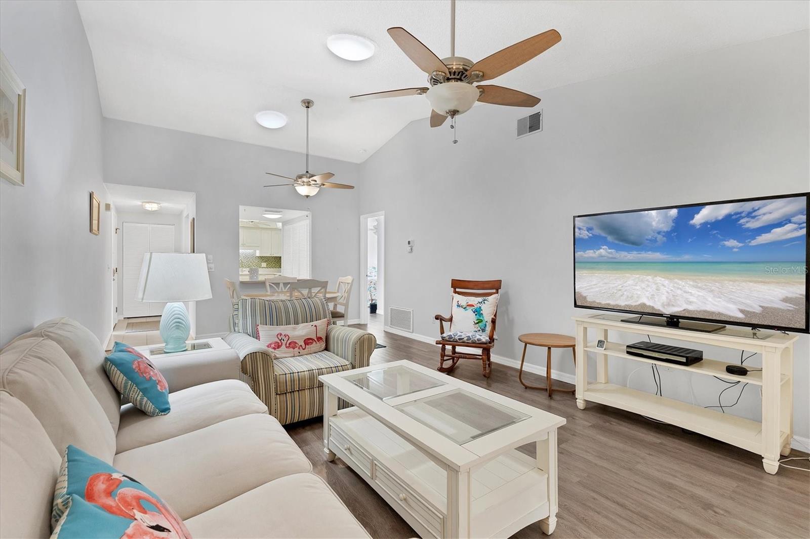 Image 19 of 45 For 6425 Heritage Lane