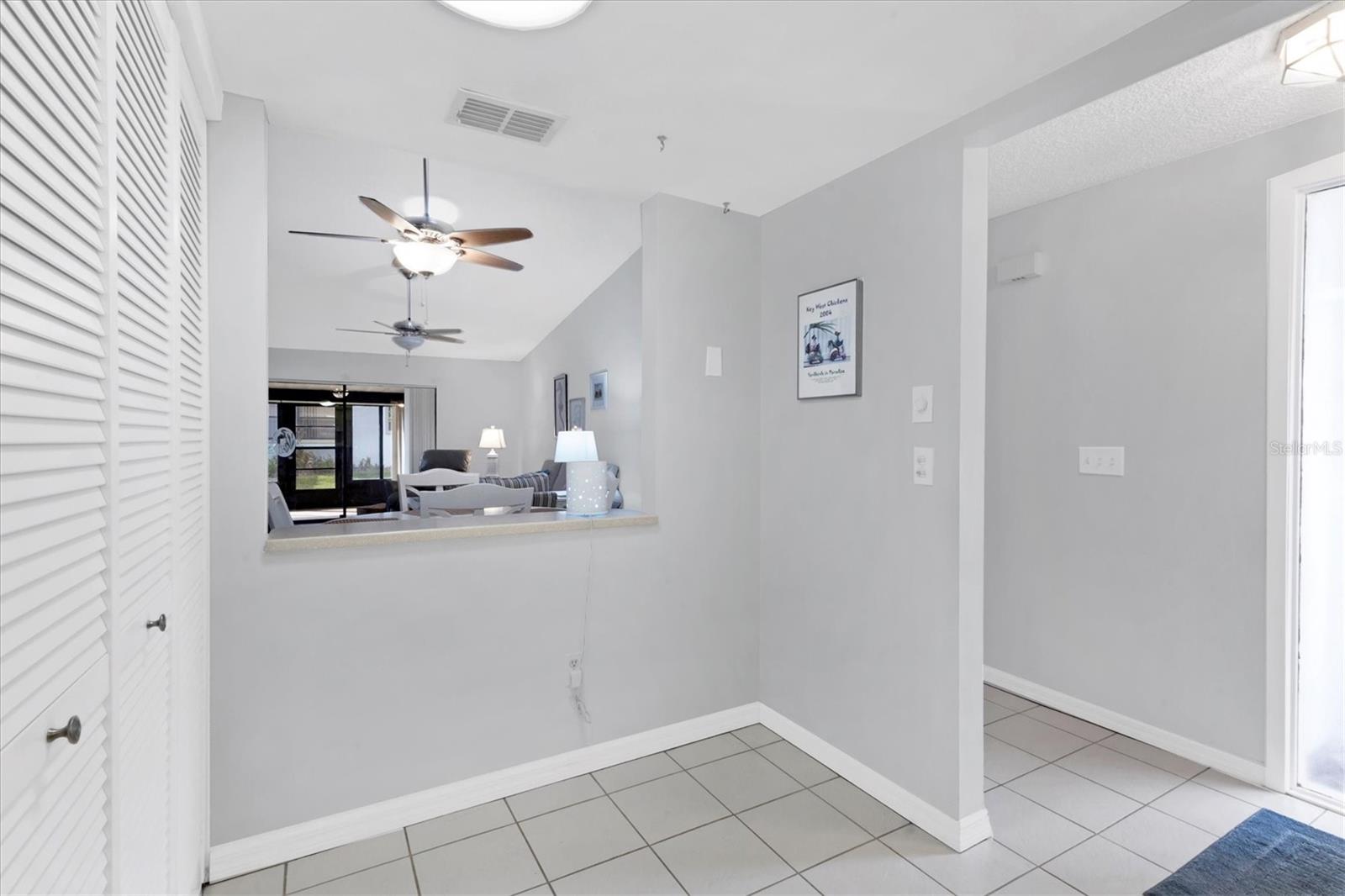 Image 24 of 45 For 6425 Heritage Lane