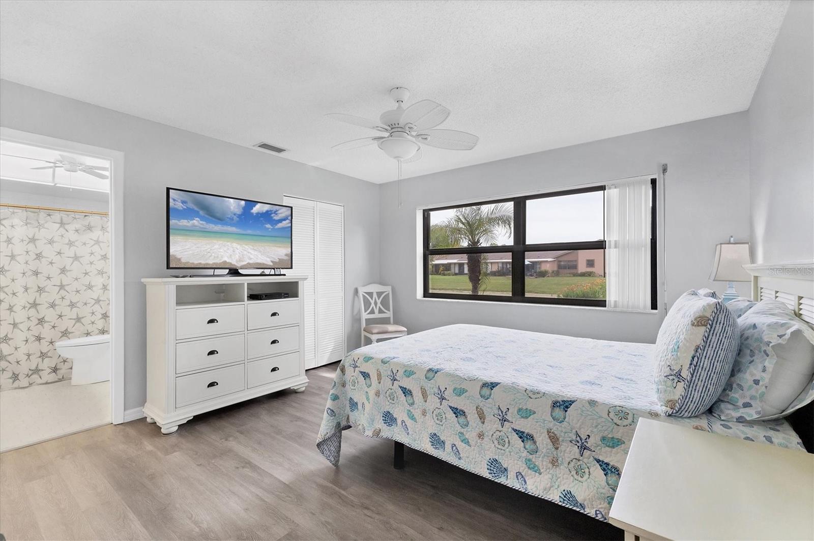 Image 28 of 45 For 6425 Heritage Lane