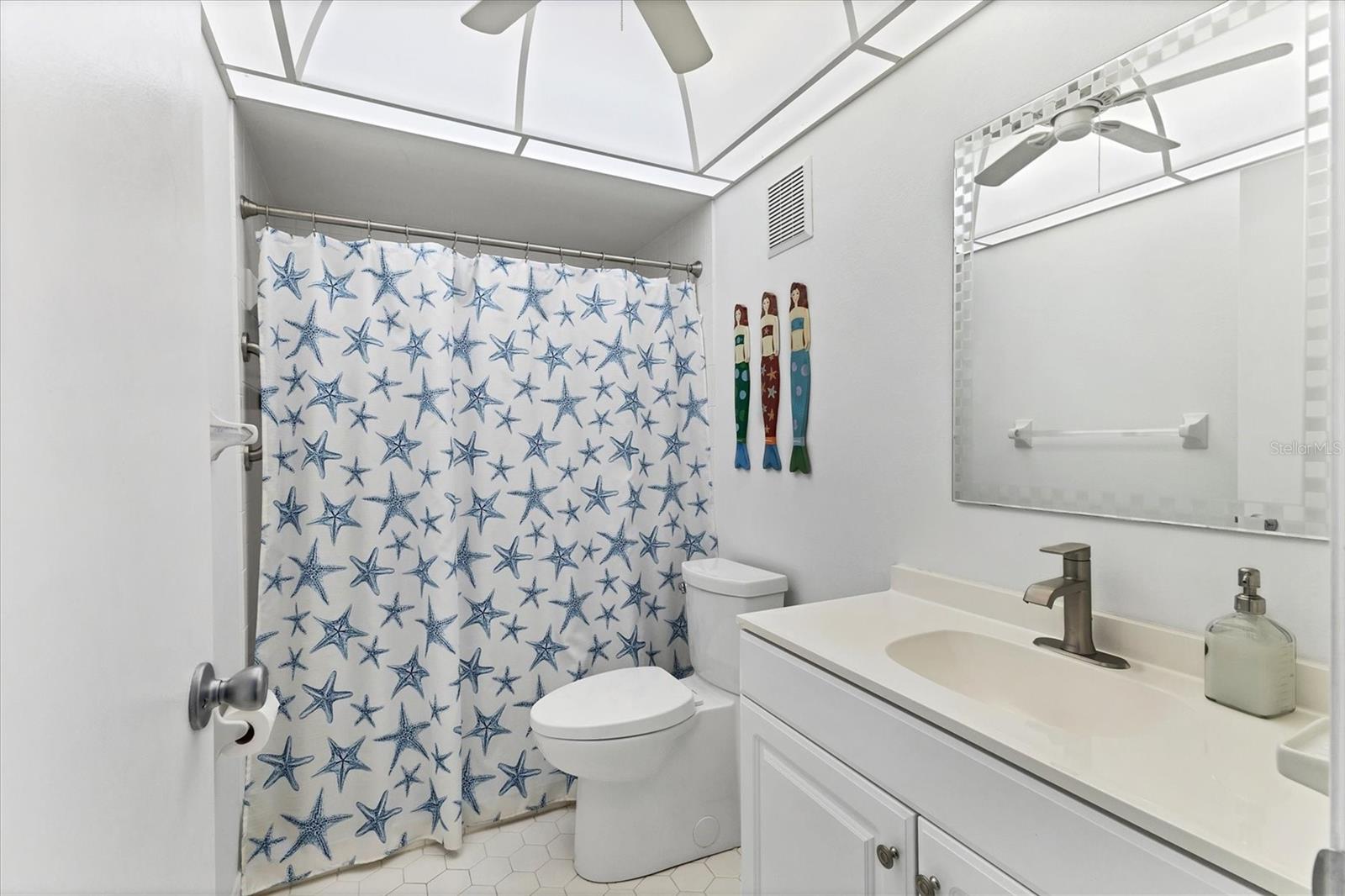 Image 30 of 45 For 6425 Heritage Lane