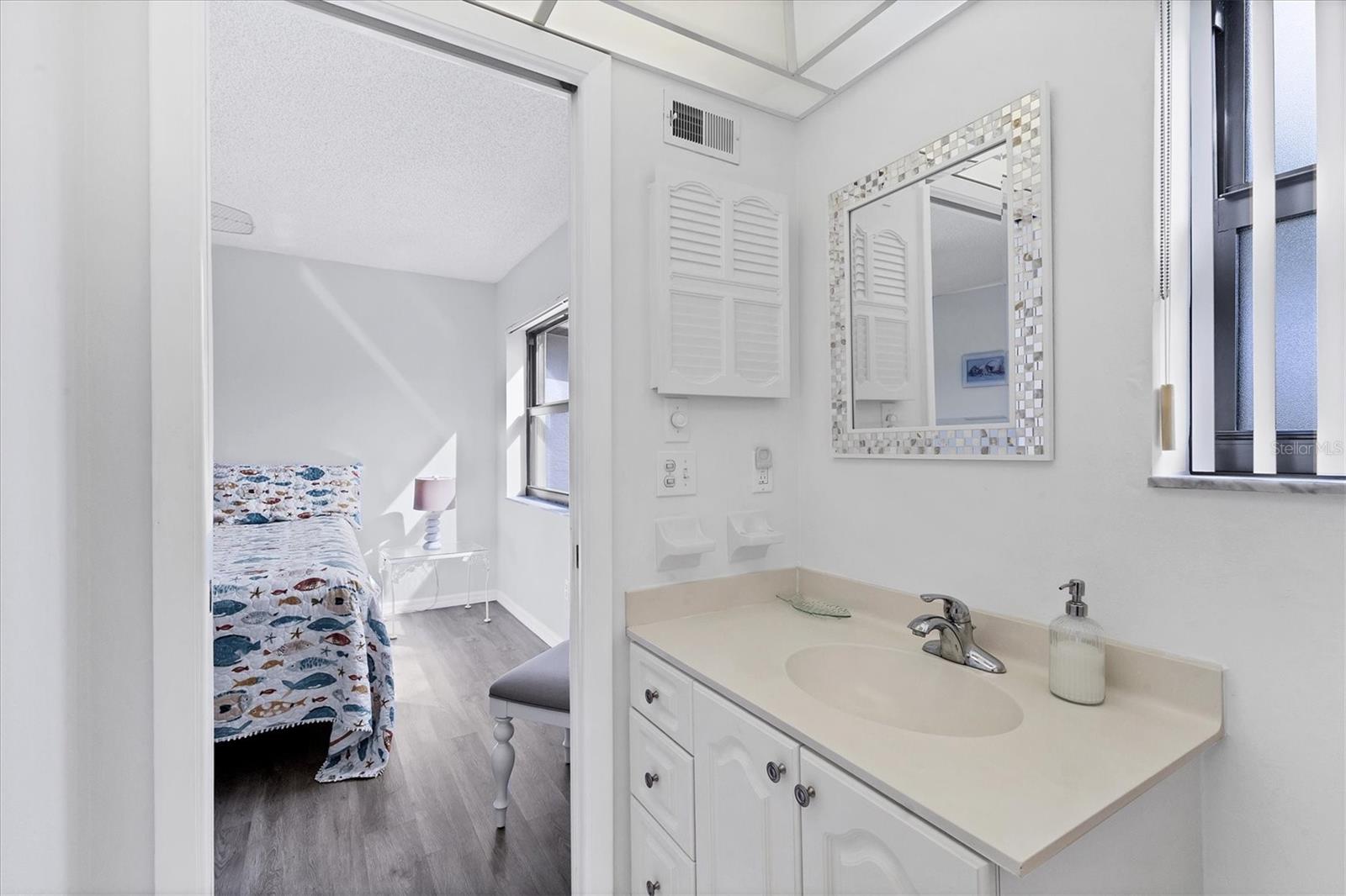 Image 35 of 45 For 6425 Heritage Lane