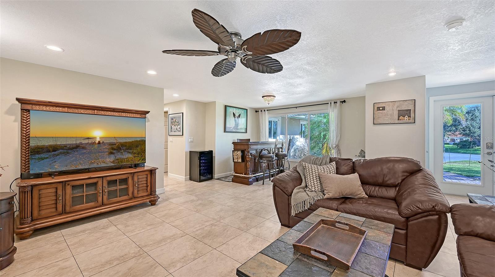 Image 12 of 55 For 407 Bellini Circle