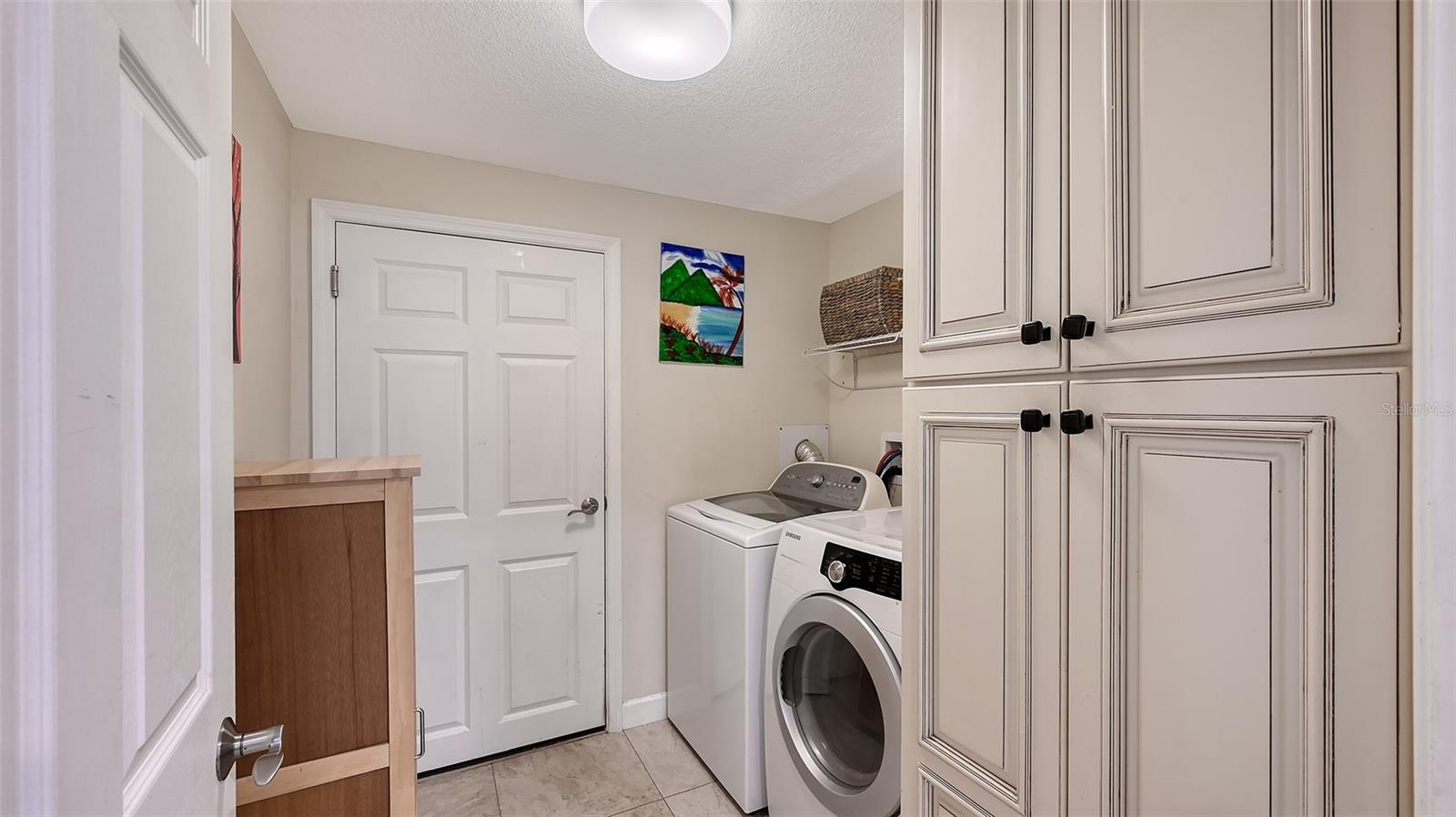 Image 21 of 55 For 407 Bellini Circle