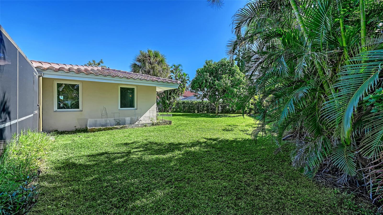 Image 42 of 55 For 407 Bellini Circle