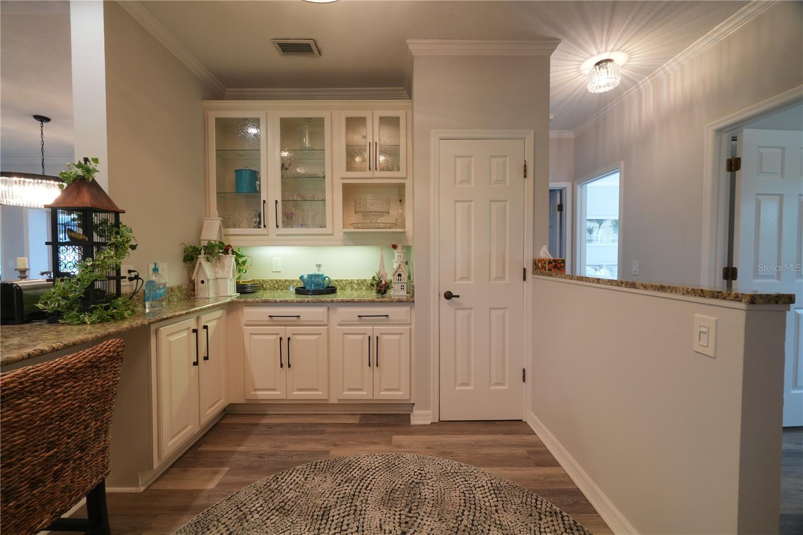 Image 12 of 48 For 11597 Dallas Drive S