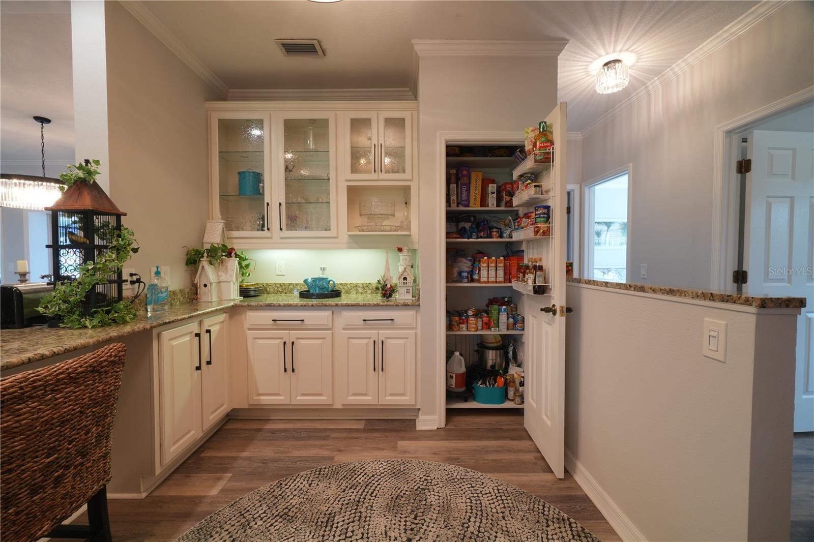 Image 13 of 48 For 11597 Dallas Drive S