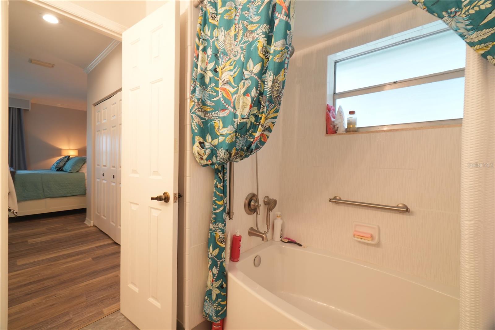 Image 18 of 48 For 11597 Dallas Drive S