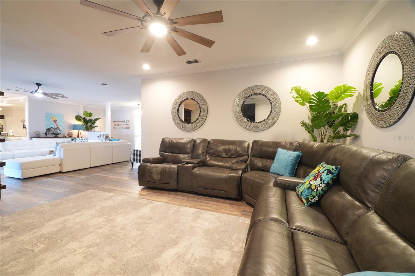 Image 37 of 48 For 11597 Dallas Drive S