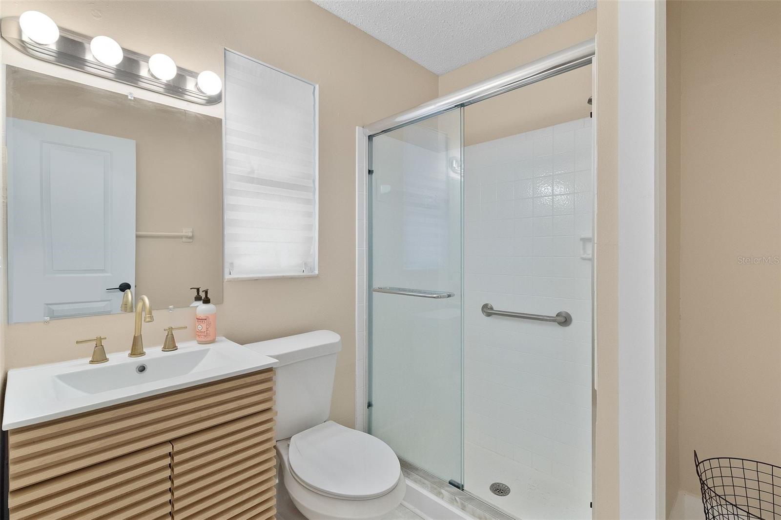 Image 24 of 36 For 4850 Neptune Road