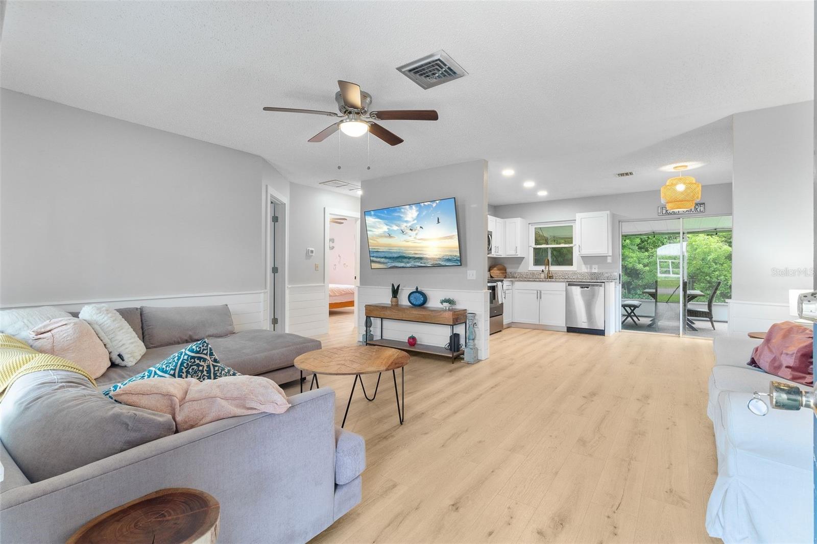 Image 4 of 36 For 4850 Neptune Road