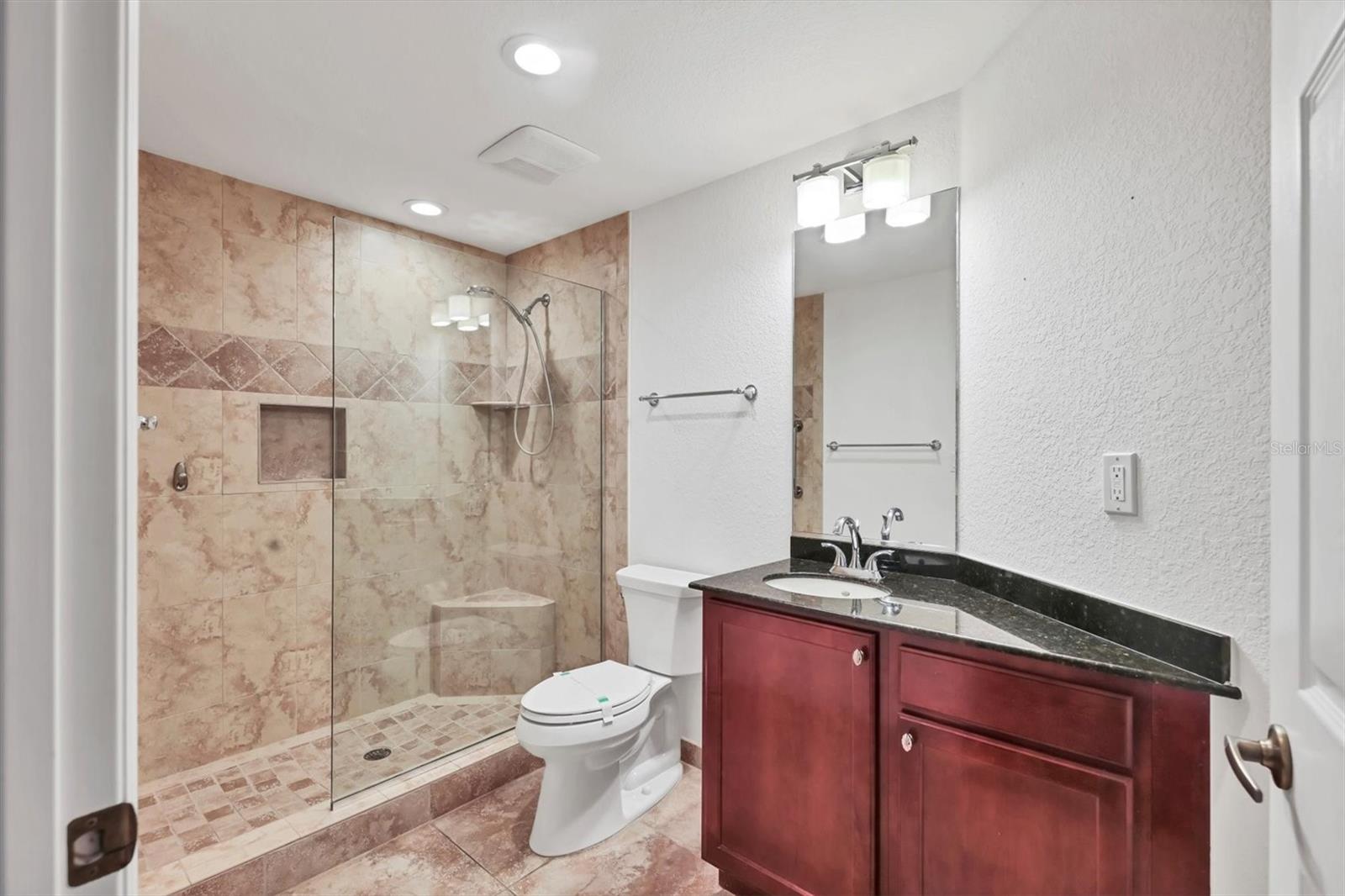 Image 22 of 41 For 2313 Jessie Harbor Drive 2302