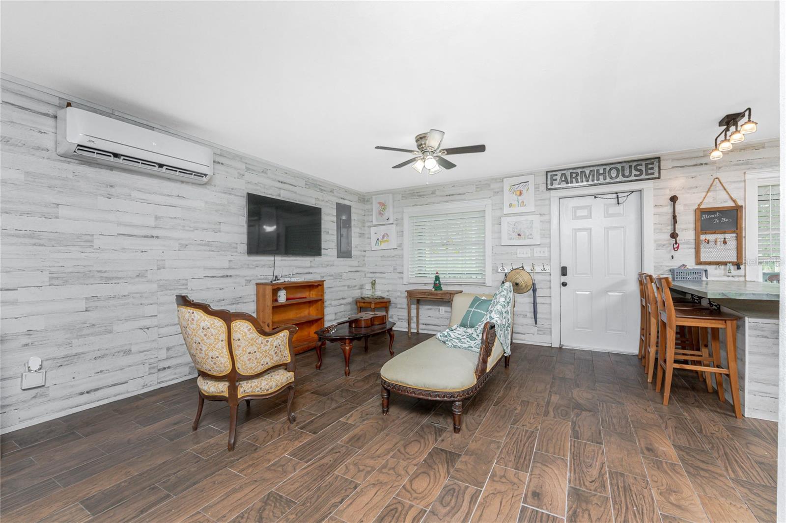 Image 10 of 55 For 4826 Barley Avenue