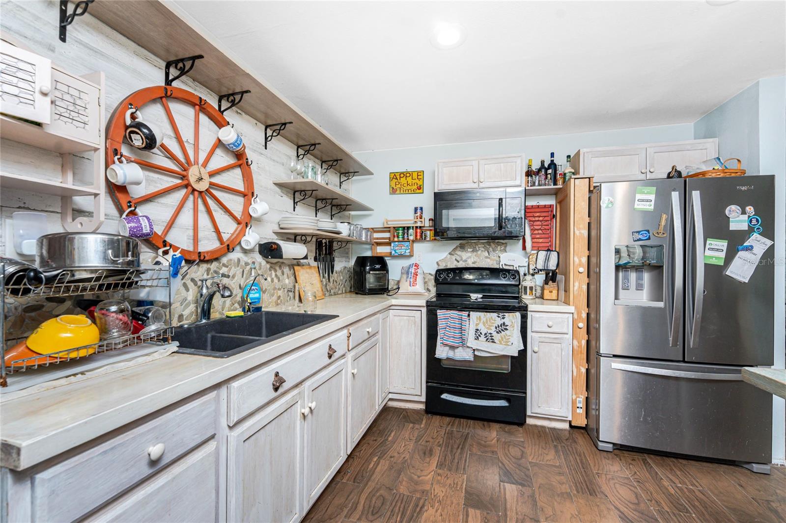 Image 16 of 55 For 4826 Barley Avenue