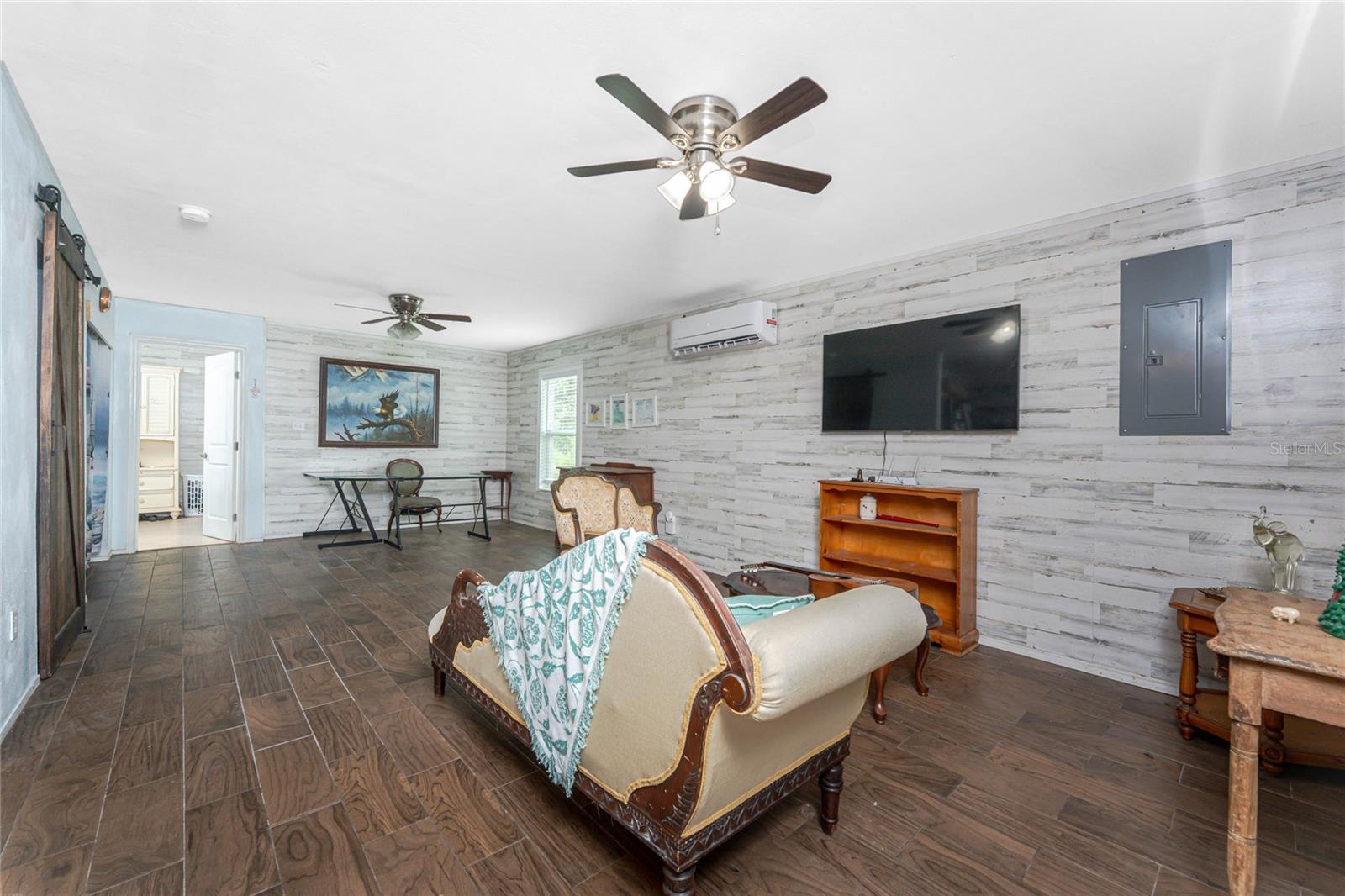 Image 3 of 55 For 4826 Barley Avenue