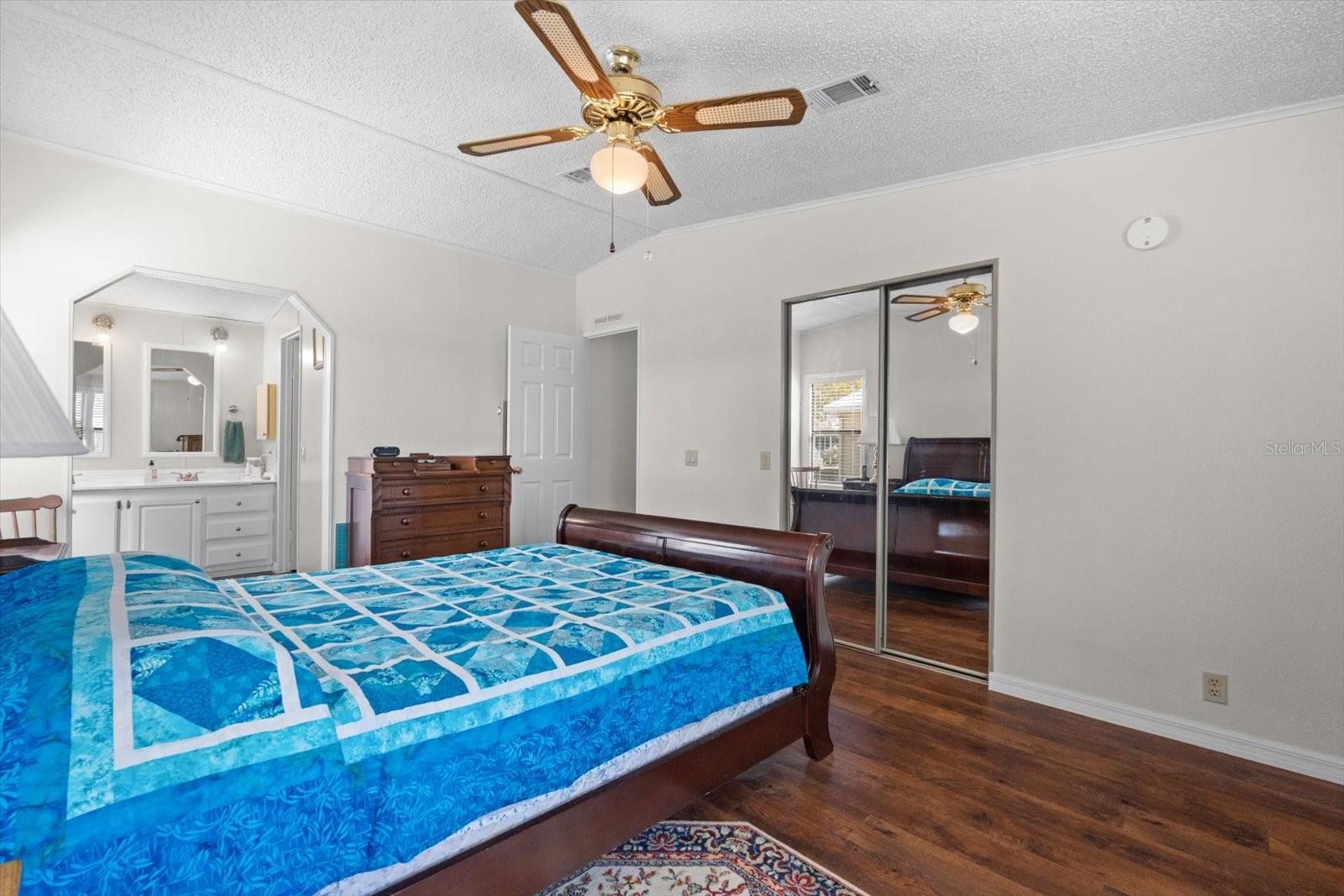 Image 12 of 34 For 5707 45th Street E 68
