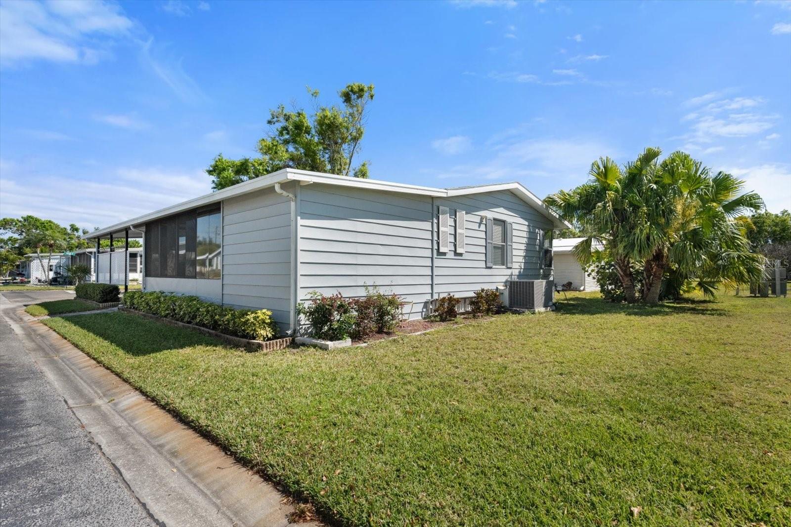 Image 19 of 34 For 5707 45th Street E 68