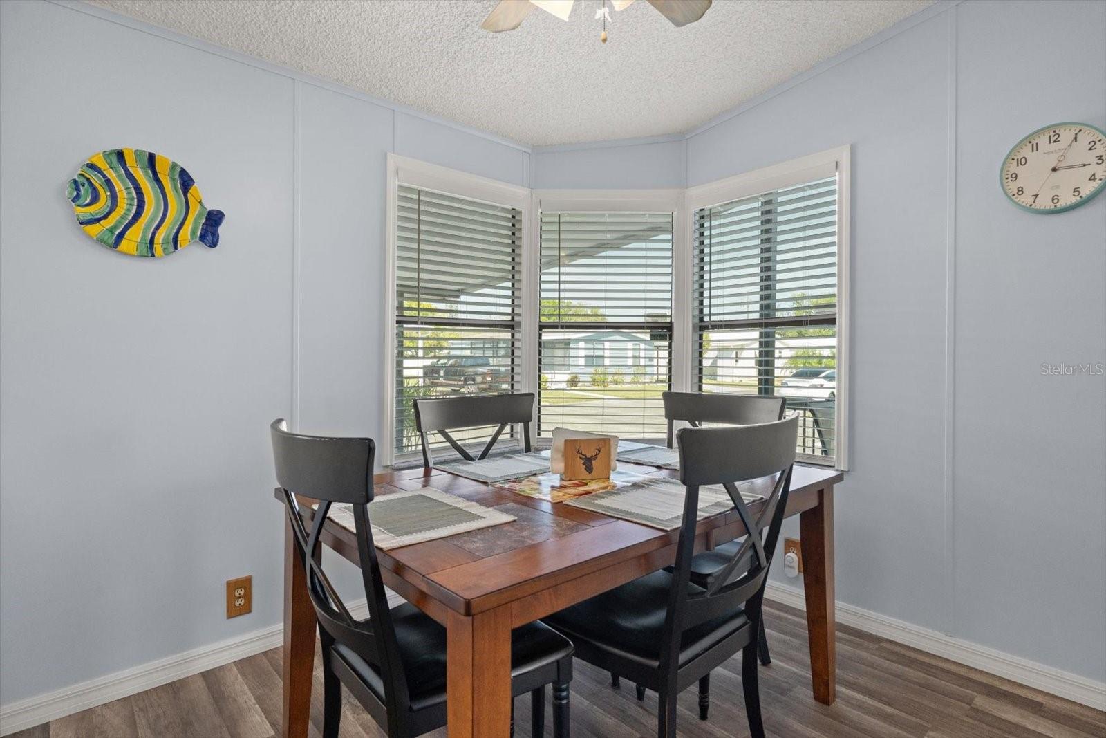 Image 5 of 34 For 5707 45th Street E 68