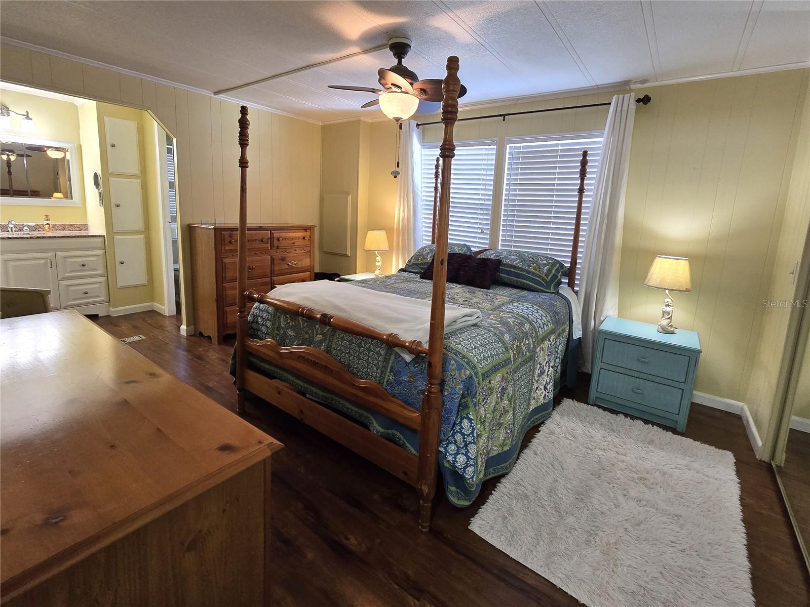 Image 13 of 37 For 6710 36th Avenue E 37