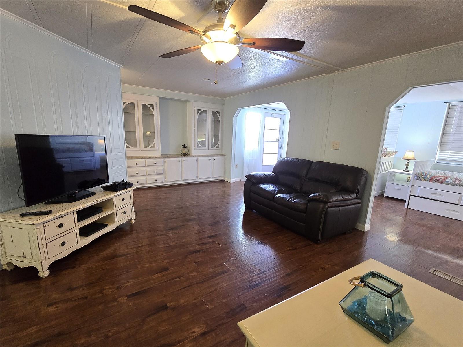 Image 4 of 37 For 6710 36th Avenue E 37
