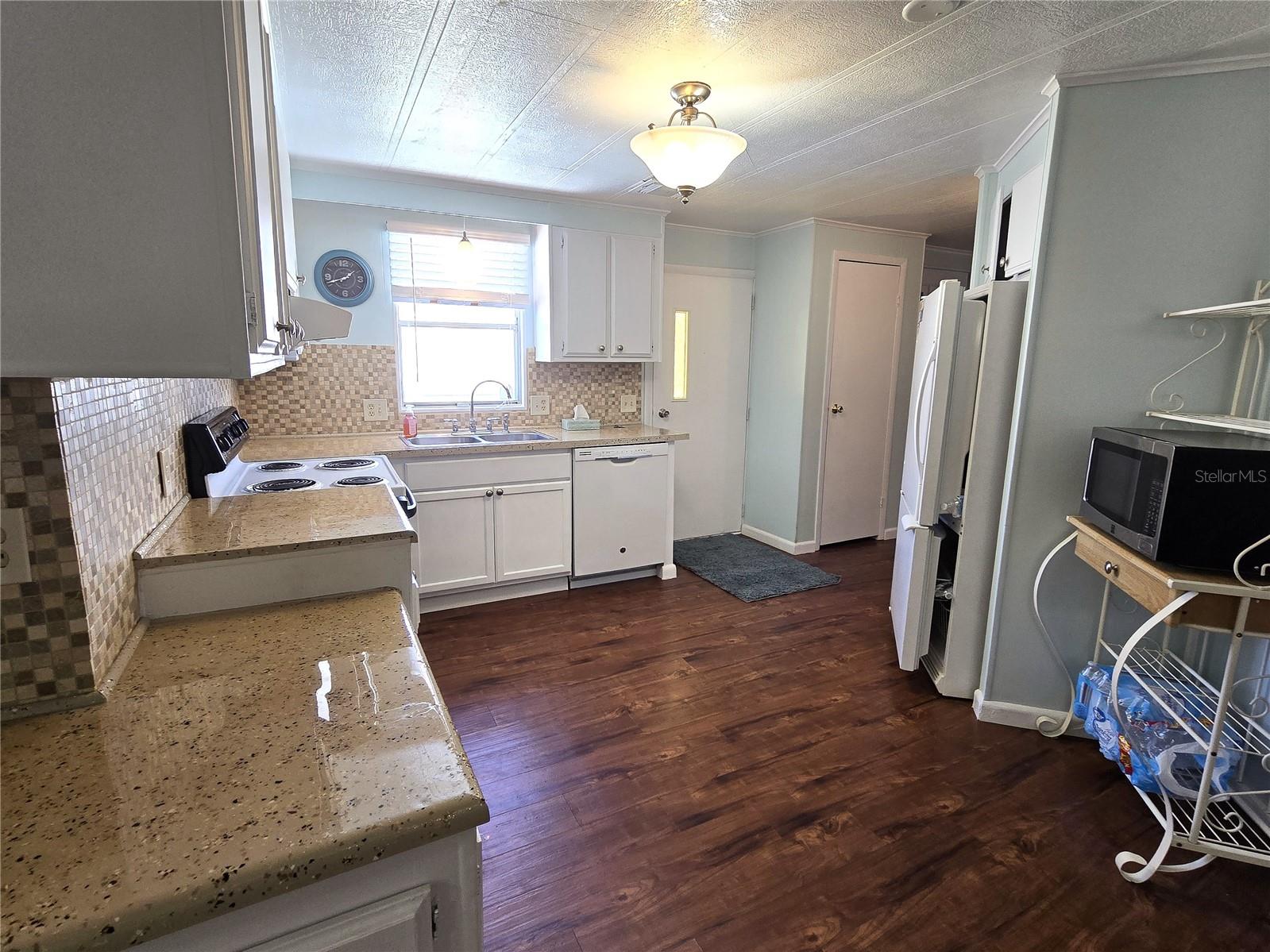 Image 8 of 37 For 6710 36th Avenue E 37