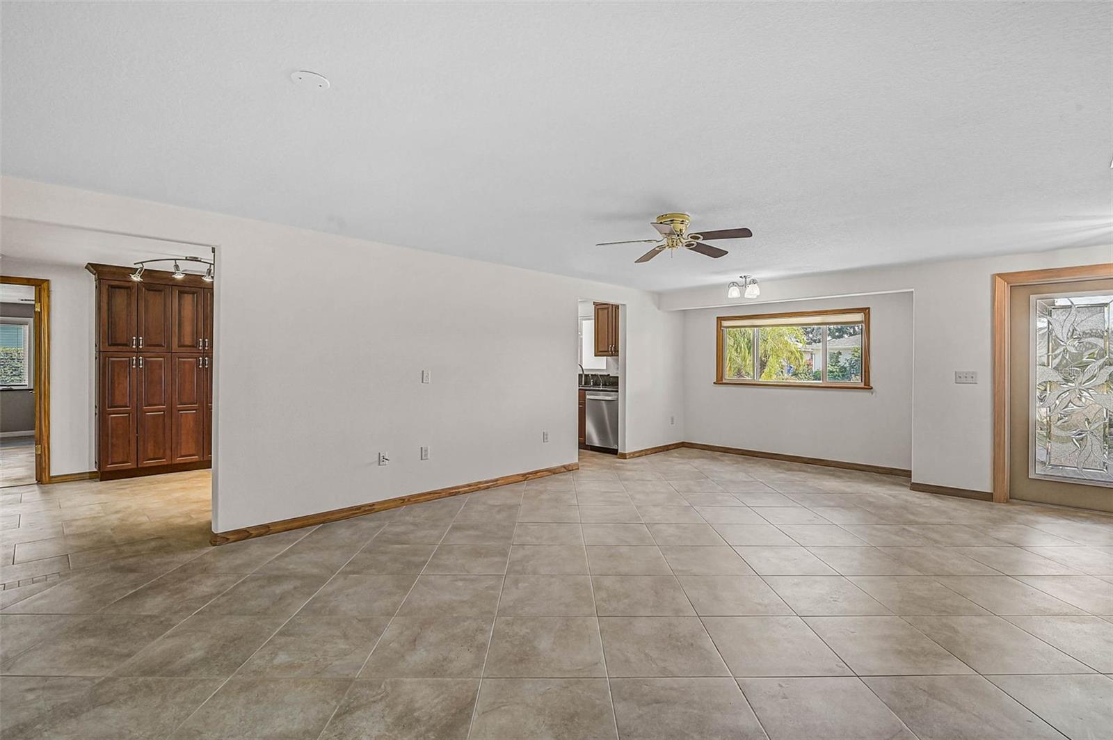Image 13 of 48 For 1720 Coral Sands Court