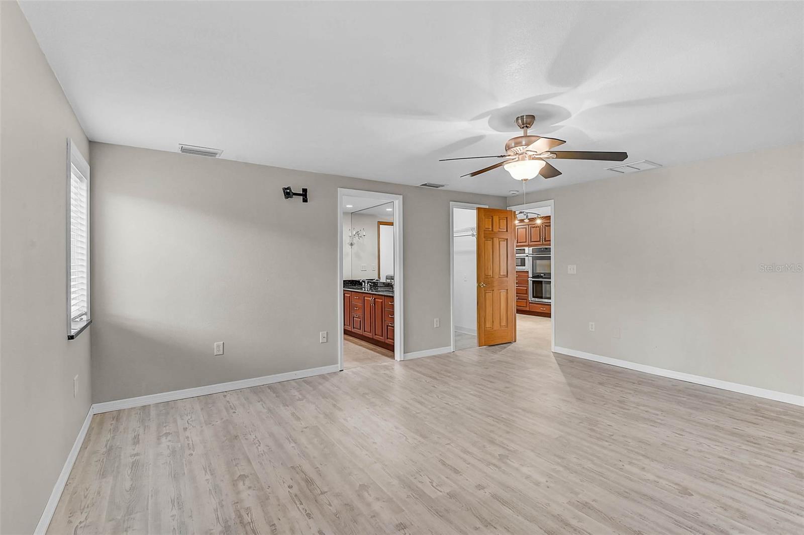 Image 16 of 48 For 1720 Coral Sands Court