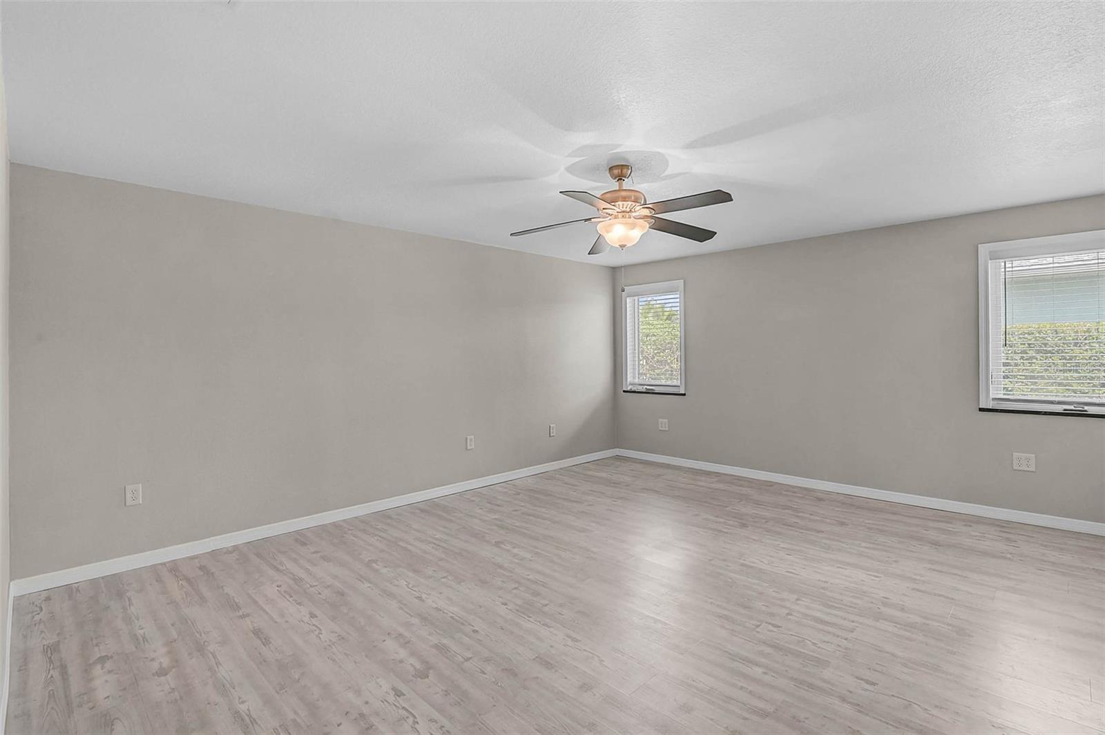 Image 18 of 48 For 1720 Coral Sands Court