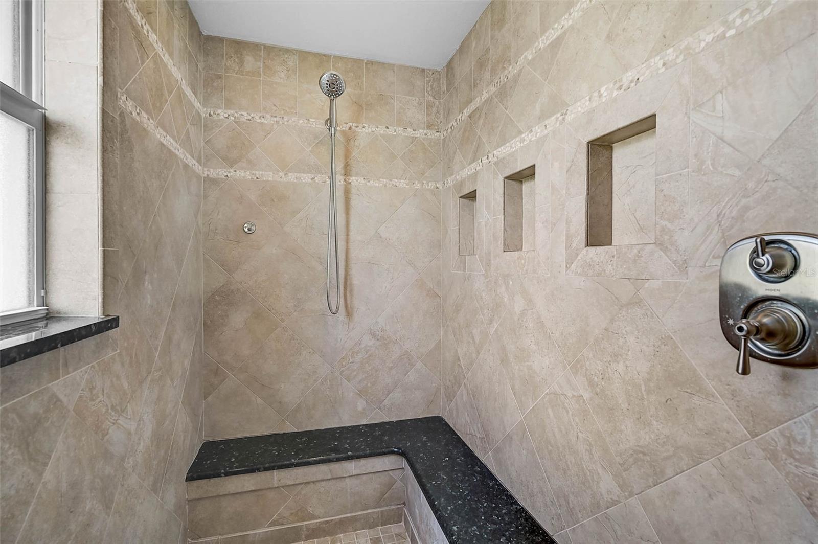 Image 21 of 48 For 1720 Coral Sands Court
