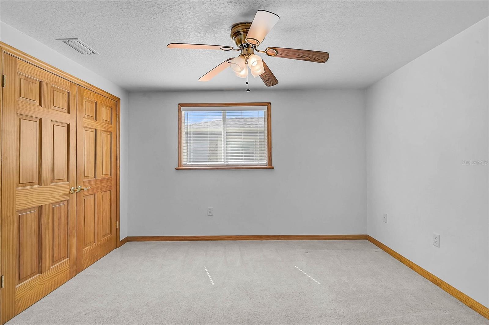 Image 26 of 48 For 1720 Coral Sands Court