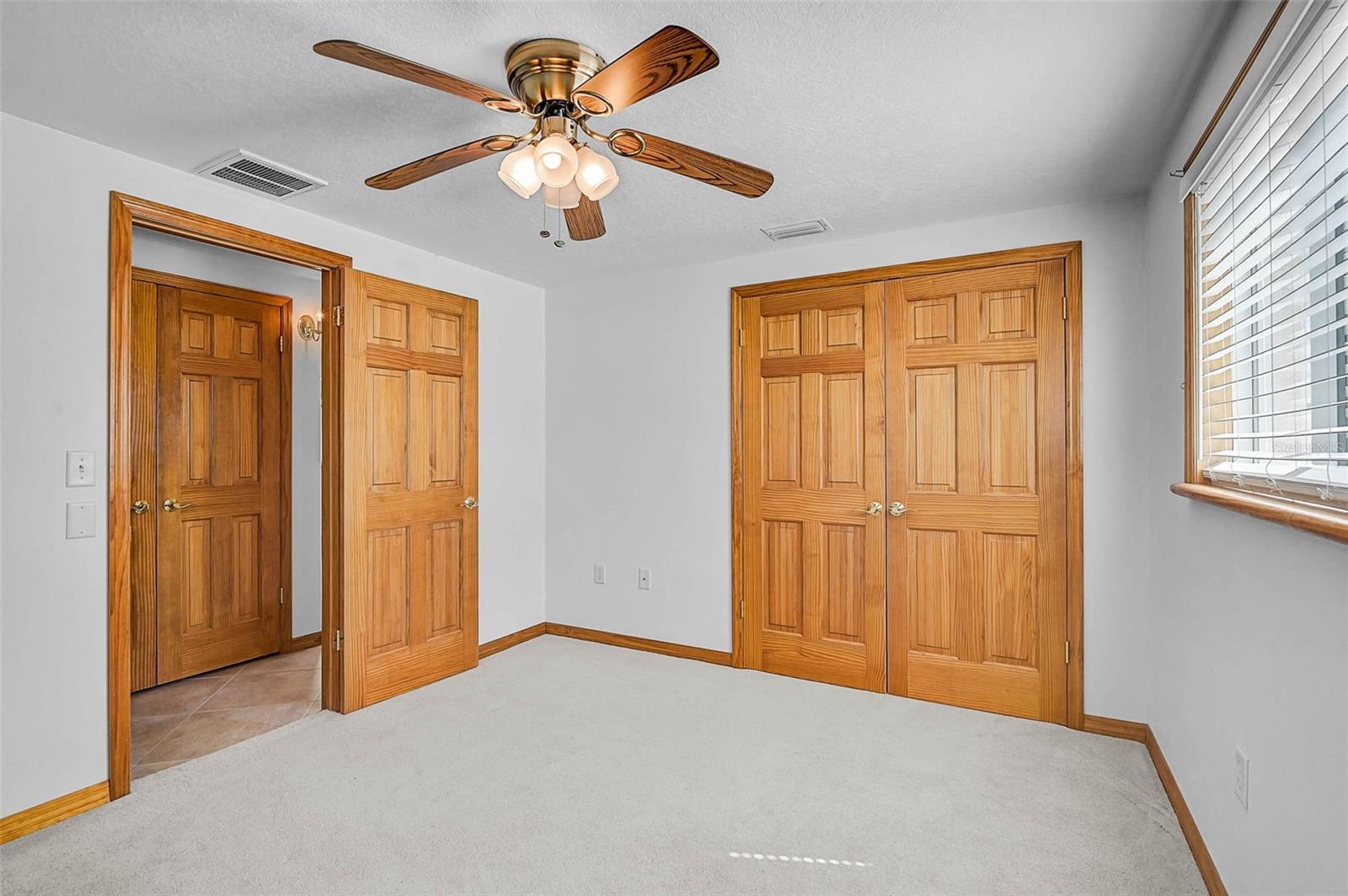 Image 27 of 48 For 1720 Coral Sands Court