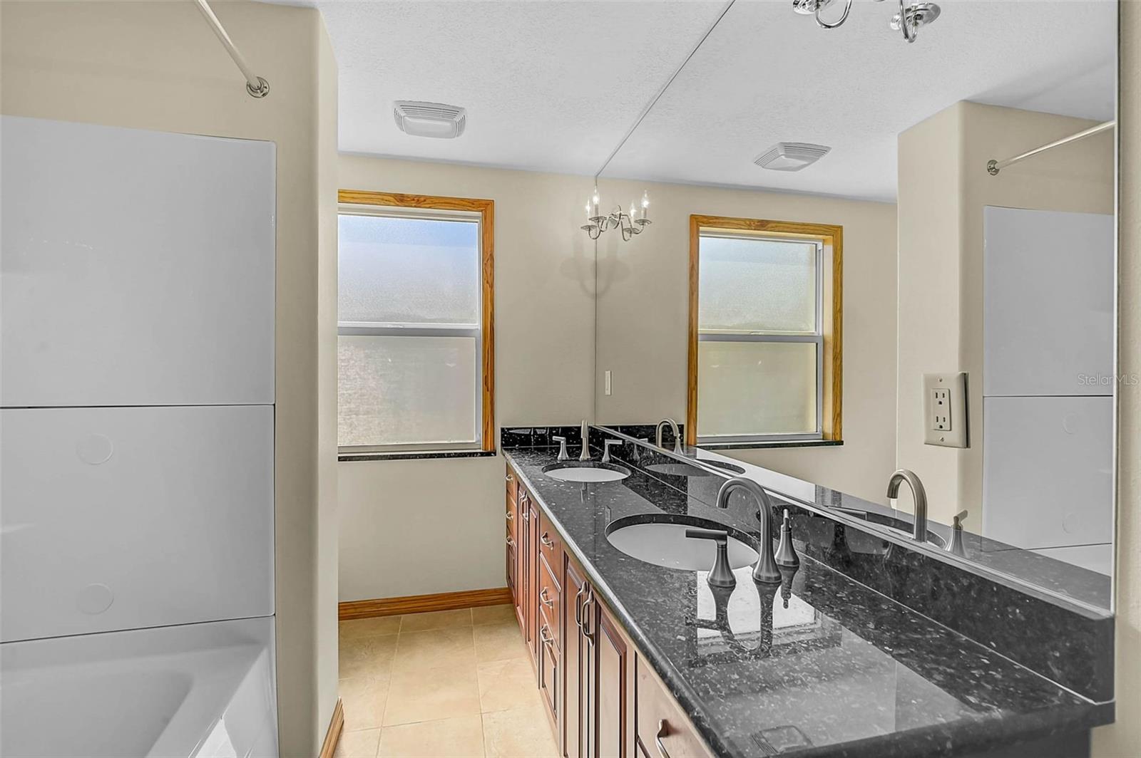 Image 28 of 48 For 1720 Coral Sands Court