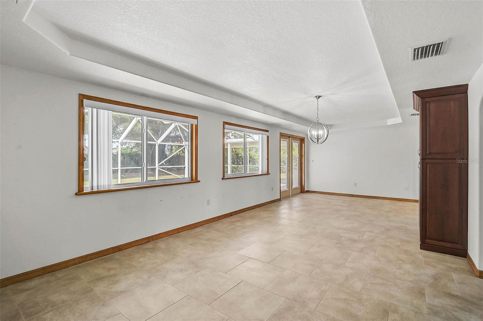 Image 31 of 48 For 1720 Coral Sands Court
